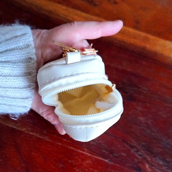 Mini Cream Vegan Leather Quilted Backpack Keychain. New - Picture 4 of 8